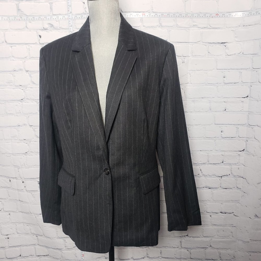 Jaeger Designer 100% Wool Jacket Blazer Pinstripe Gray NWT size 16
